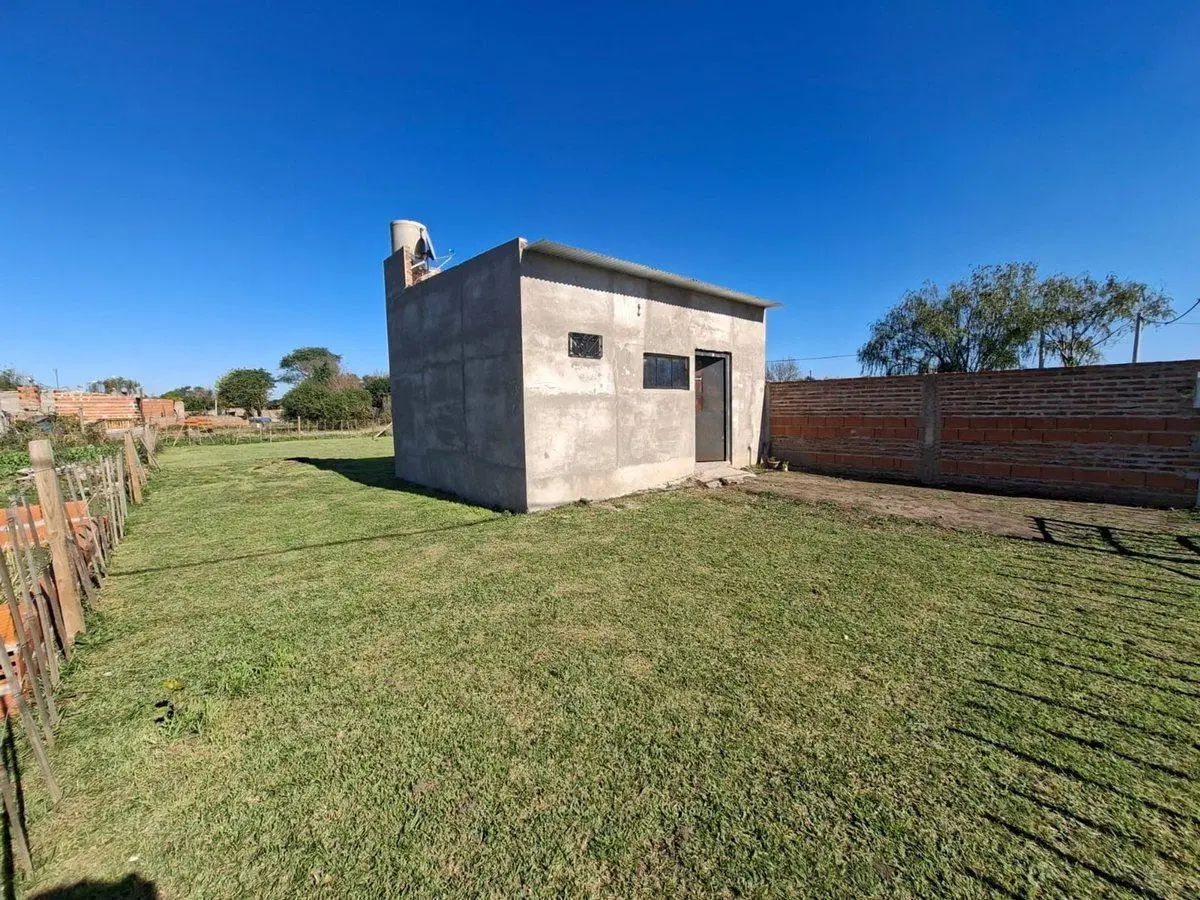 Monoambiente a terminar, gran terreno, Santo Tomé 5