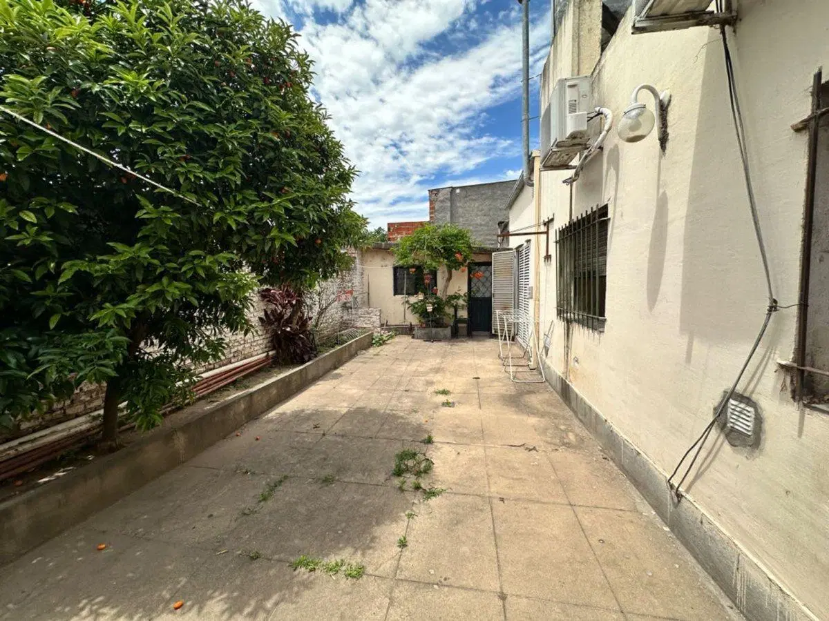 SE VENDE CASA con COCHERA - APTA CREDITO 4