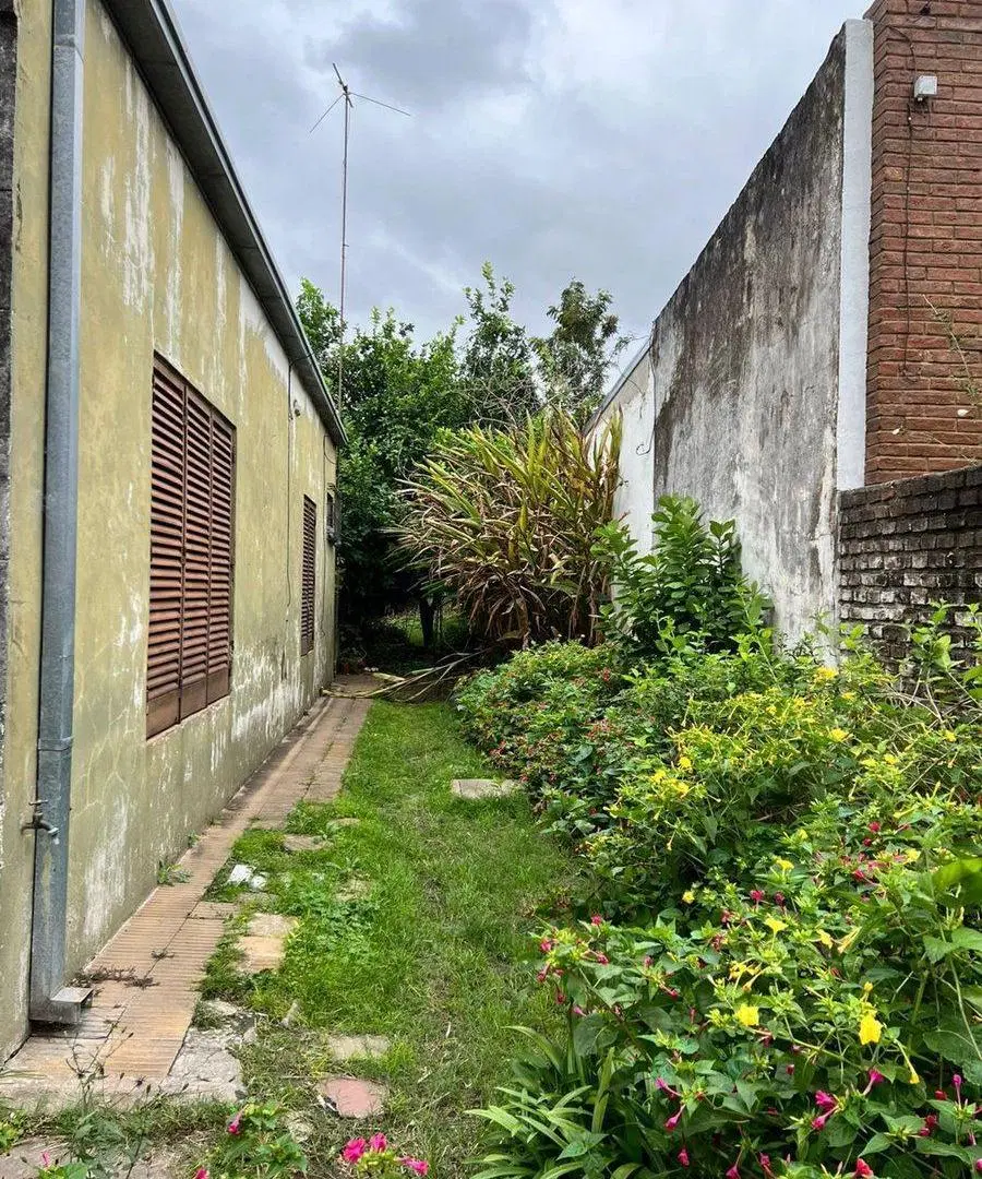 CASA A REMODELAR 345m2 9 JULIO 1500 SANTO TOME 2