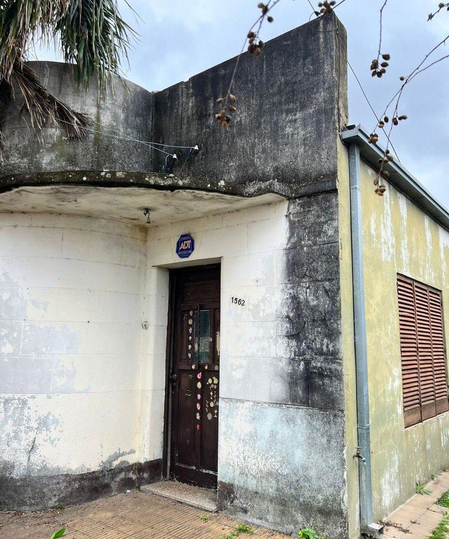 CASA A REMODELAR 345m2 9 JULIO 1500 SANTO TOME