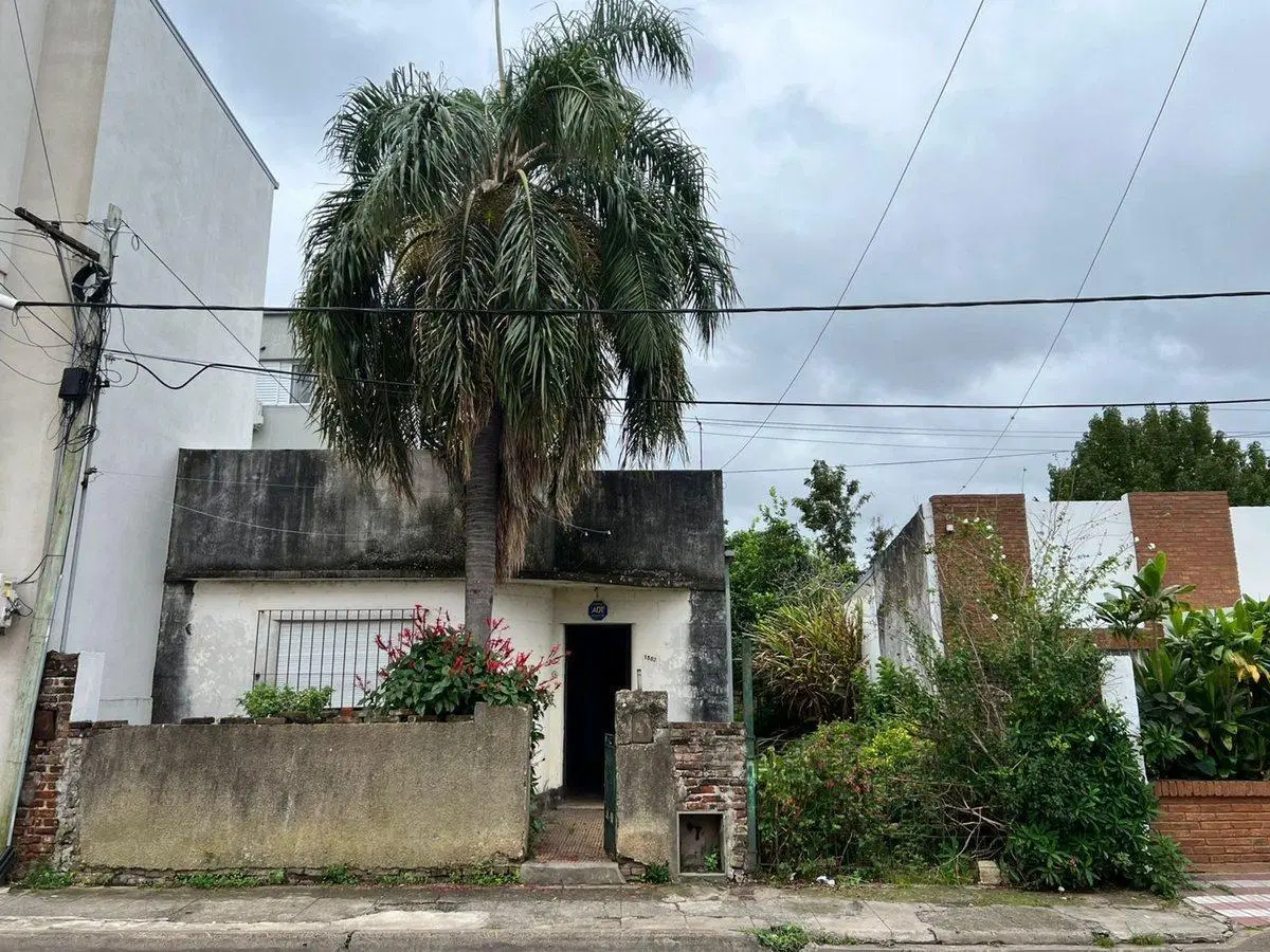 CASA A REMODELAR 345m2 9 JULIO 1500 SANTO TOME 3