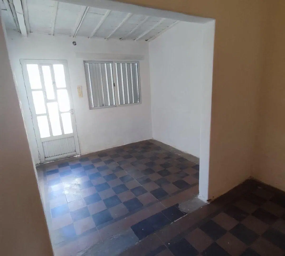 CASA 1 DORMITORIO EN ALQUILER - BARRIO ESCALANTE 3