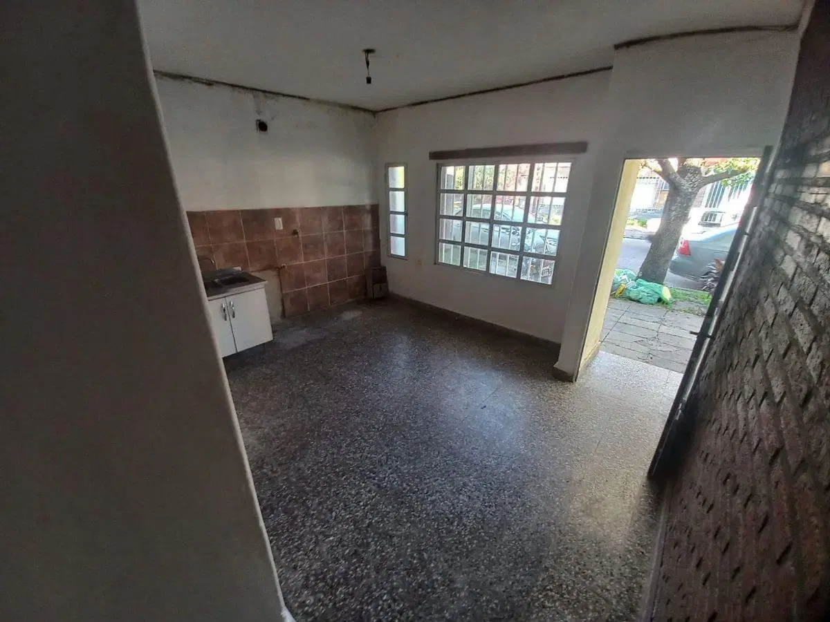 CASA 1 DORMITORIO EN ALQUILER - BARRIO ESCALANTE 2