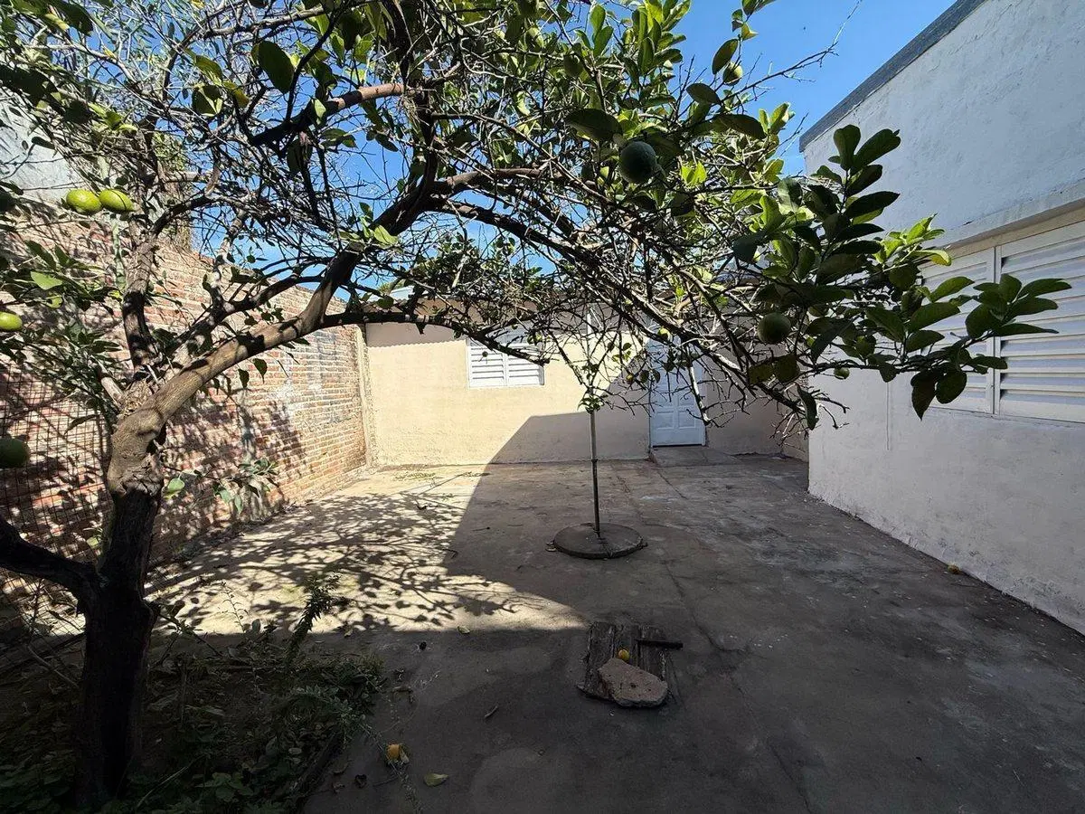 Se vende Interno único en Barrio Fomento. 4