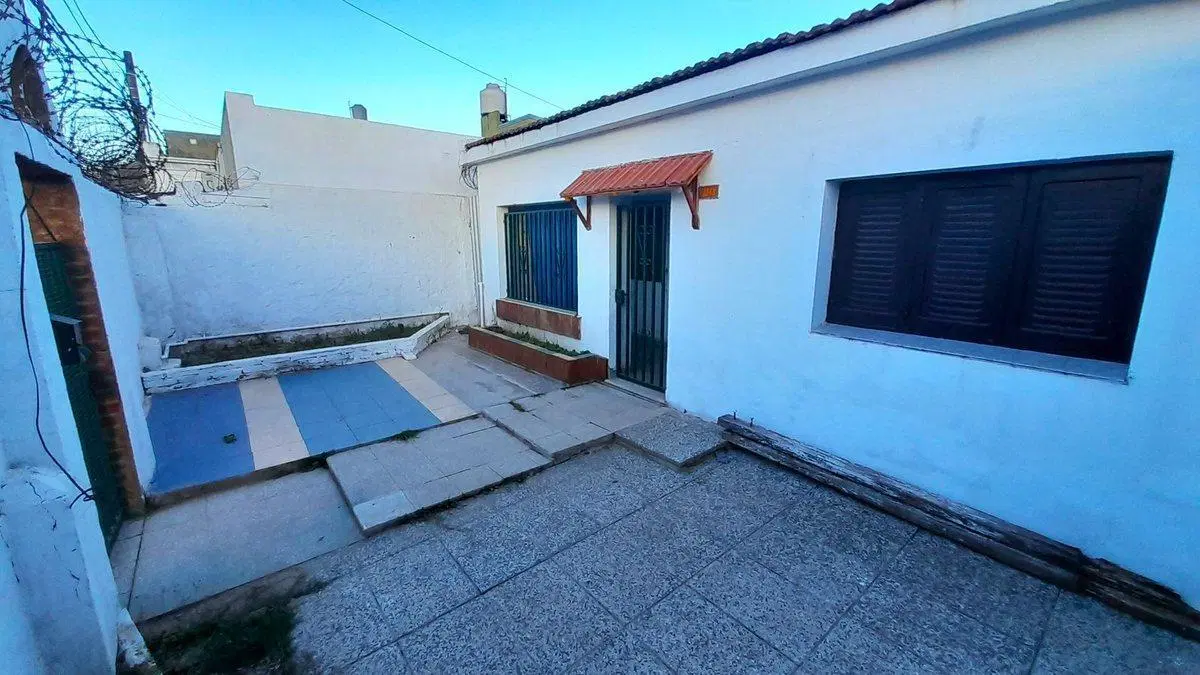 VENTA - CASA 2 DORMITORIOS EN ZONA NORTE 3