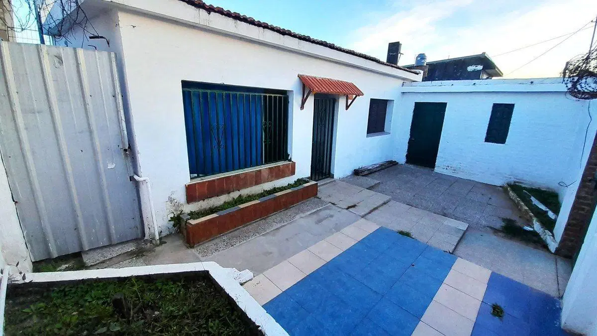 VENTA - CASA 2 DORMITORIOS EN ZONA NORTE 4