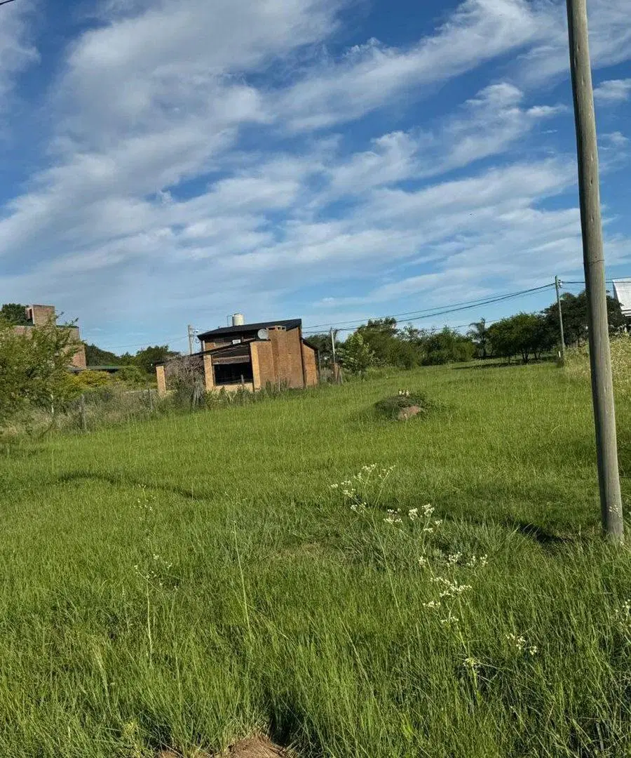 Terreno en barrio Faros del leyes 2