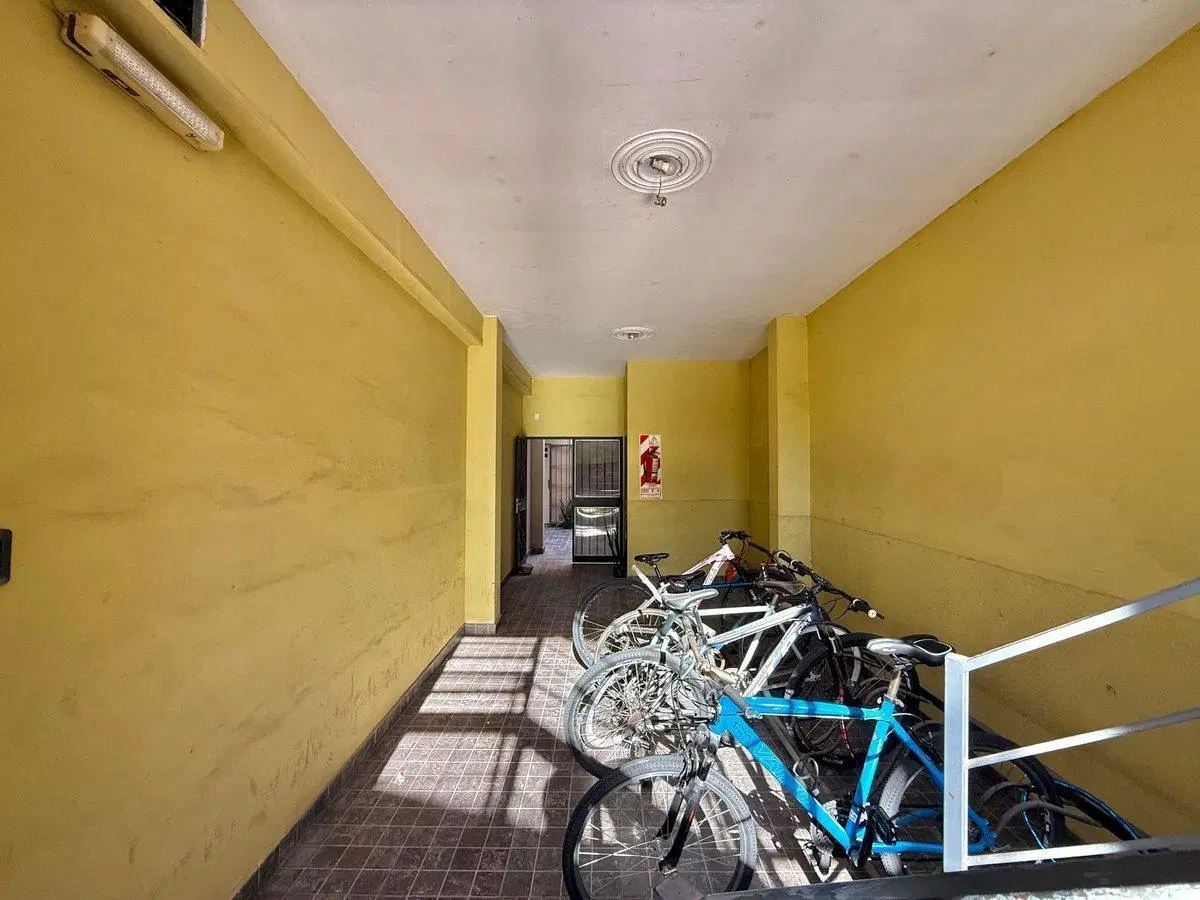SE VENDE MONOAMBIENTE AL FRENTE SOBRE GRL PAZ 5400 4
