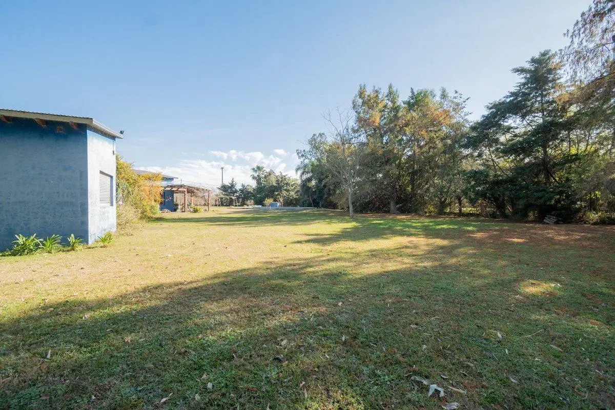 Terreno 1.000 mts2 parquizado Villa California 3