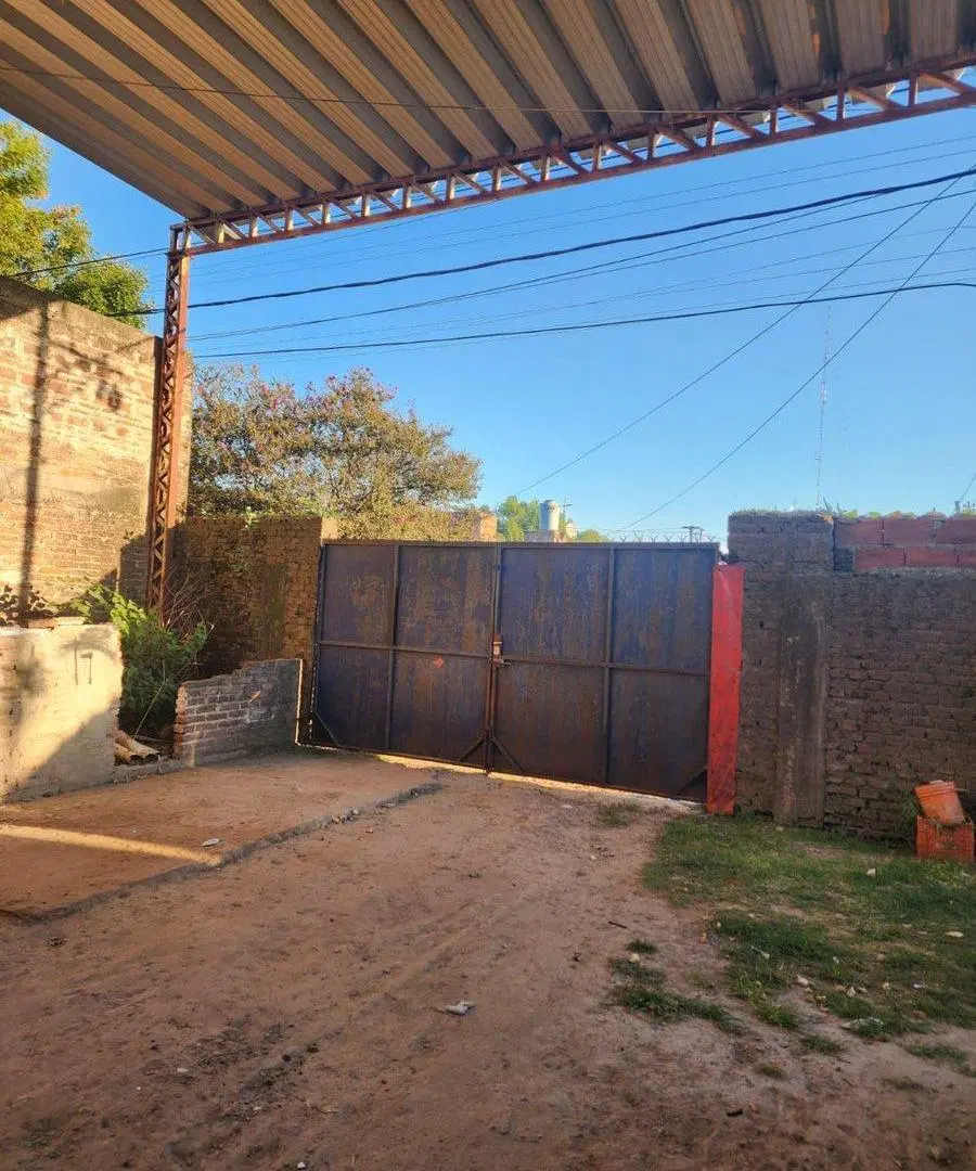 Oportunidad, galpón con lote con potencial 2