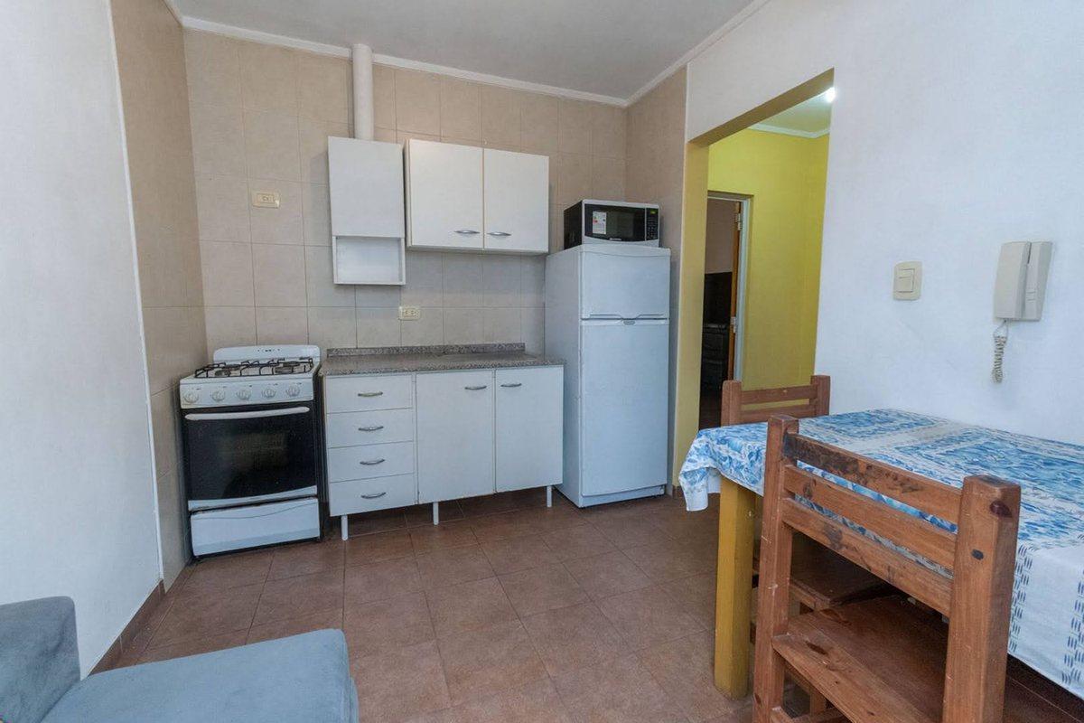 Foto de DEPARTAMENTO EN VENTA 1 DOR AL FRENTE CON BALCON, imagen 1