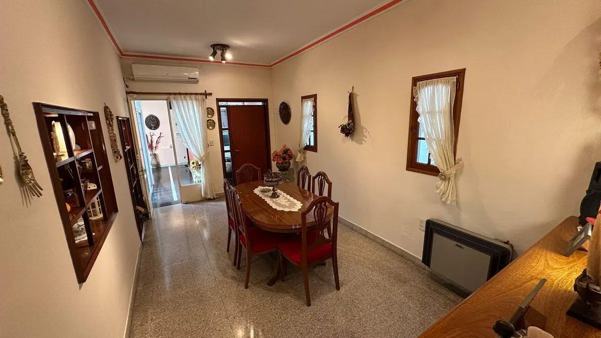 Casa 2/3 Dorm-Pileta-Cochera barrio Sur 5