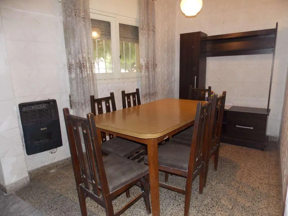 Casa de 2 dormitorios y garaje en Barrio Mayoraz 3