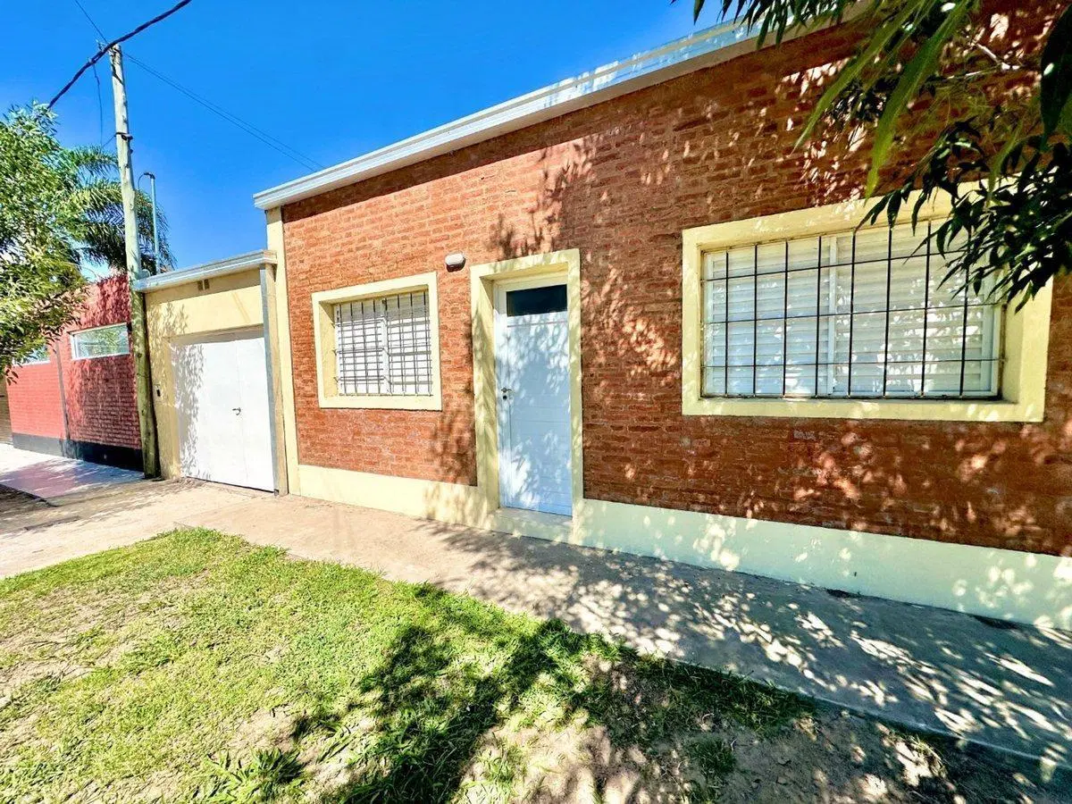 SE VENDE CASA PATIO/PILETA Y QUINCHO EN PRADERA II 4