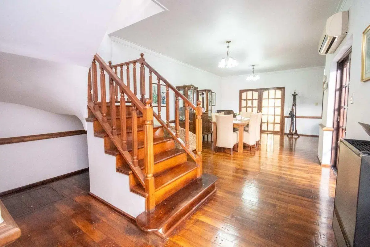 Remax vende Casa en Barrio Sur 8