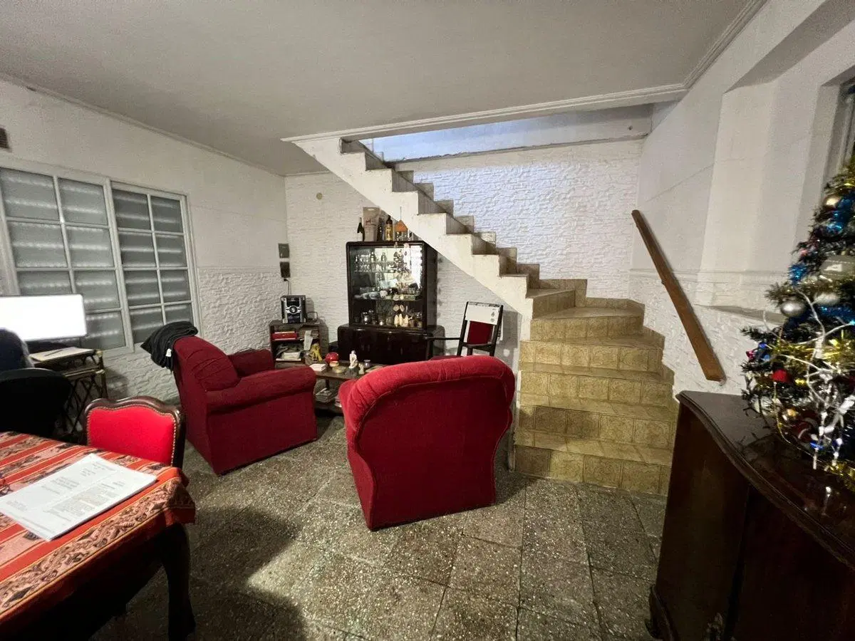 CASA 6 AMBIENTES 280m² PILETA+QUINCHO MARIA SELVA 5