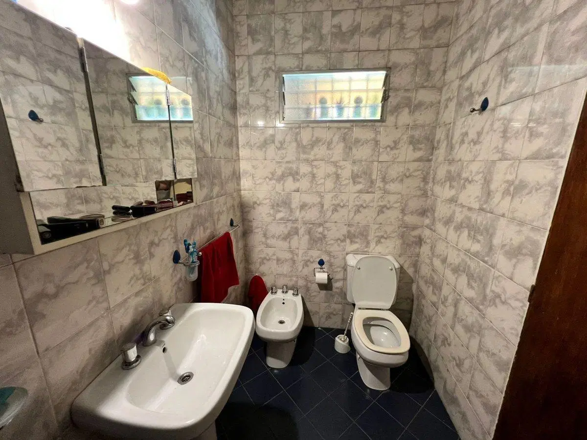 CASA 6 AMBIENTES 280m² PILETA+QUINCHO MARIA SELVA 2