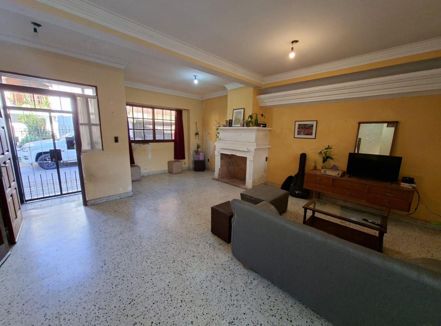 Foto de Gran Casa 8 ambientes, zona Parque Garay, imagen 5