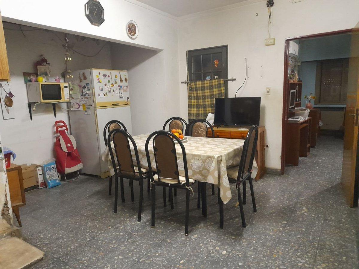 Foto de CASA DE TRES DORMITORIO Y COCHERA EN SANTO TOMÉ, imagen 3