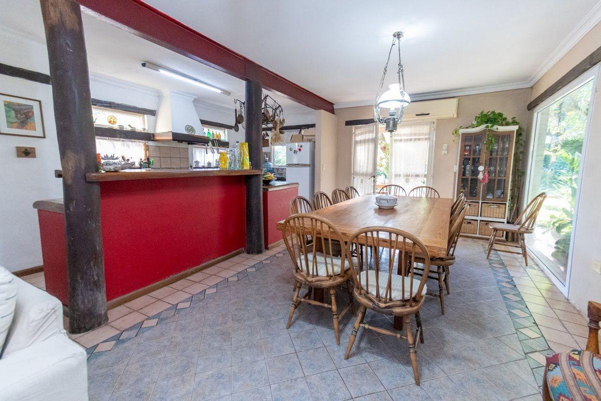 Foto de Casa en Villa Calefornia de 3 dormitorios, pileta, imagen 3