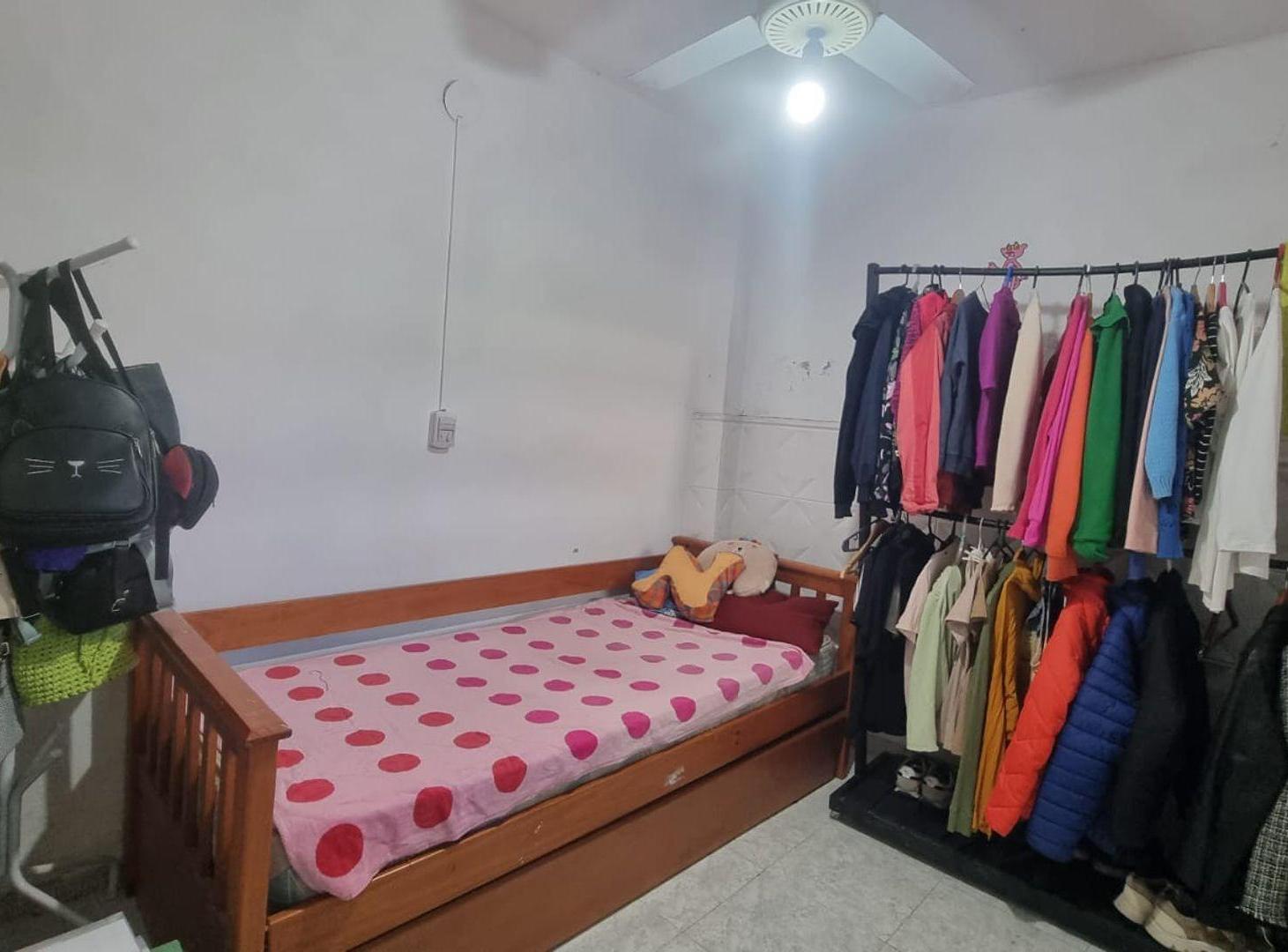 Foto de Venta Casa 3 dormitorios a metros de Av. Peñaloza, imagen 4