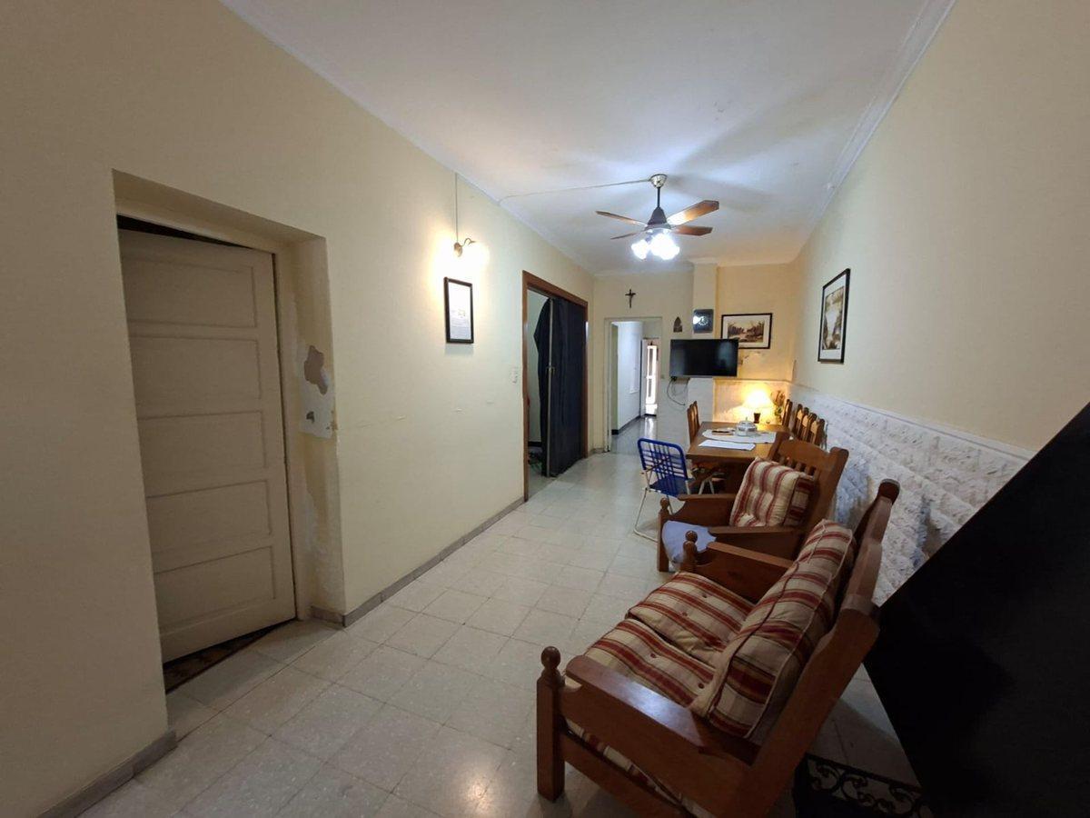 Foto de Casa con depto en PA, 2 Dorm c/u, cochera, patio, imagen 2