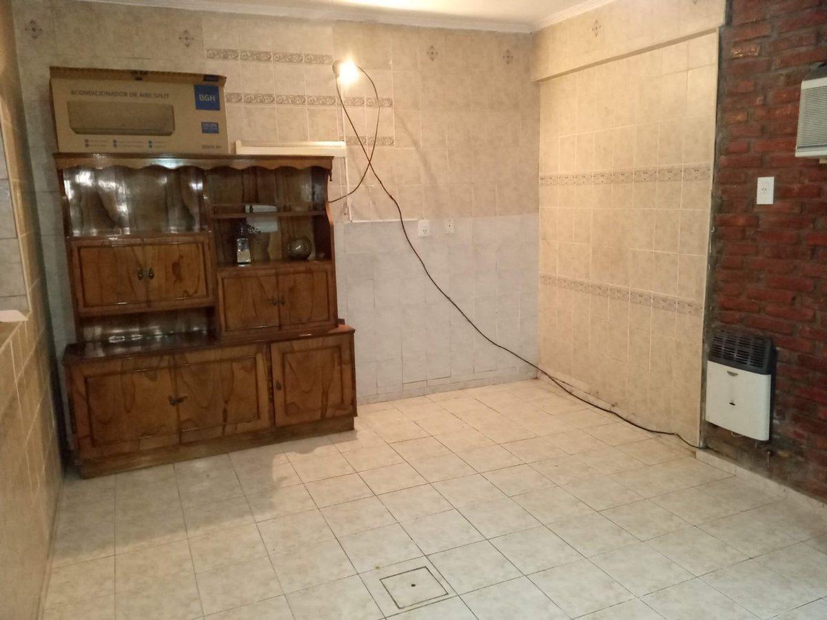 Foto de Casa de 5 ambientes, cochera, Peñaloza al 7100, imagen 5