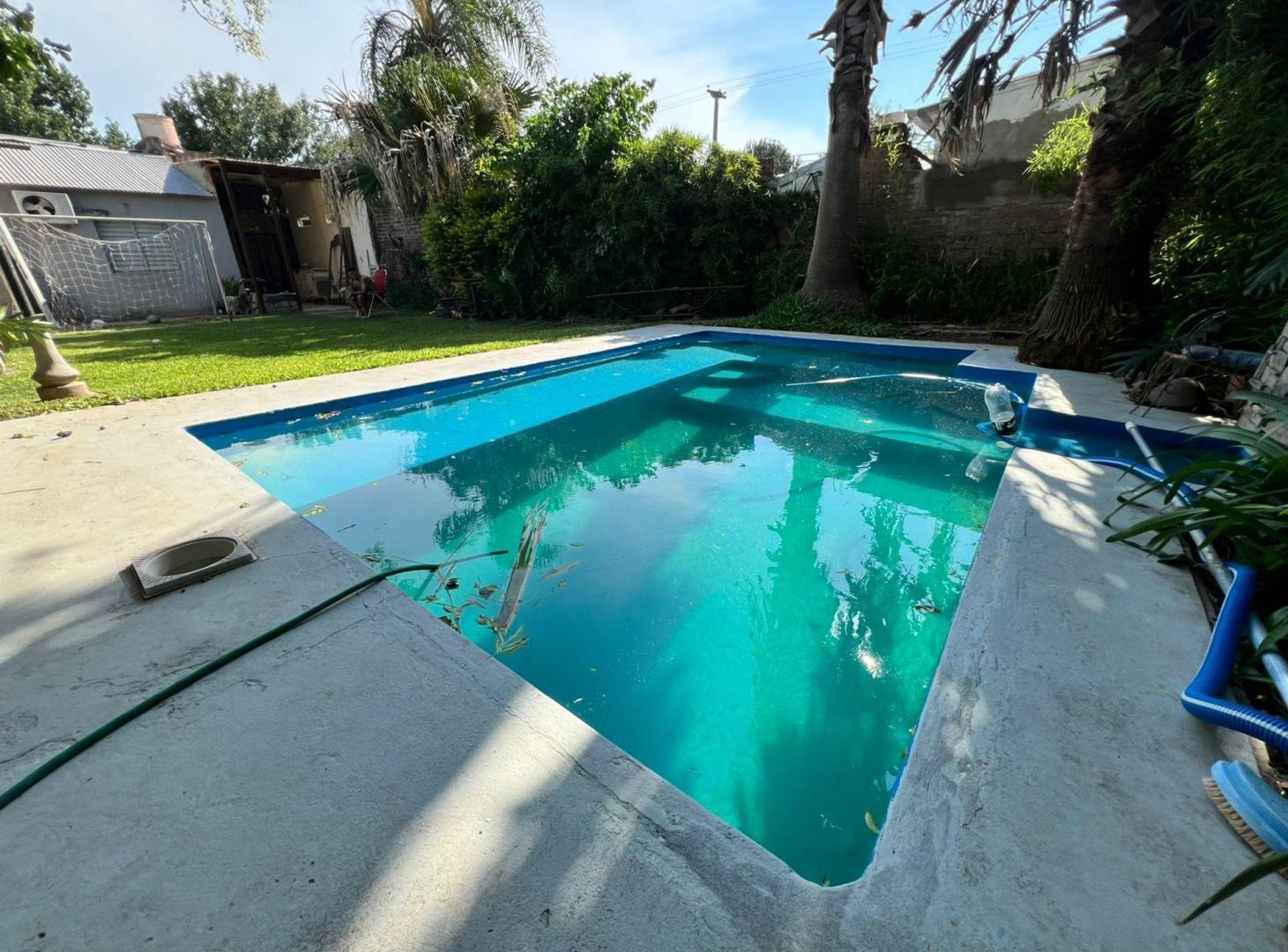 Foto de CASA 3D+COCHERA+SALON COMERCIAL+JARDIN+PILETA, imagen 1