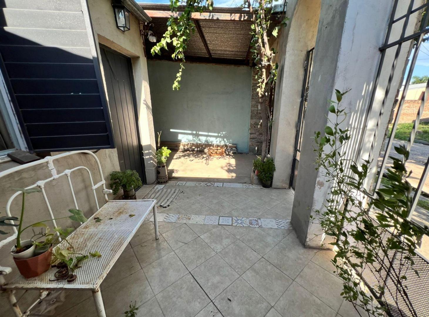 Foto de CASA 3D+COCHERA+SALON COMERCIAL+JARDIN+PILETA, imagen 4