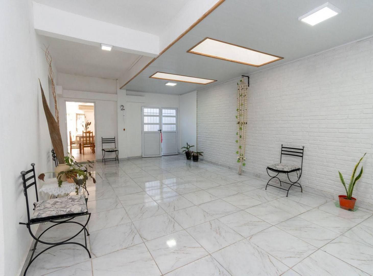 Foto de Casa en Venta 2 Dormitorios Cochera y Patio, imagen 4