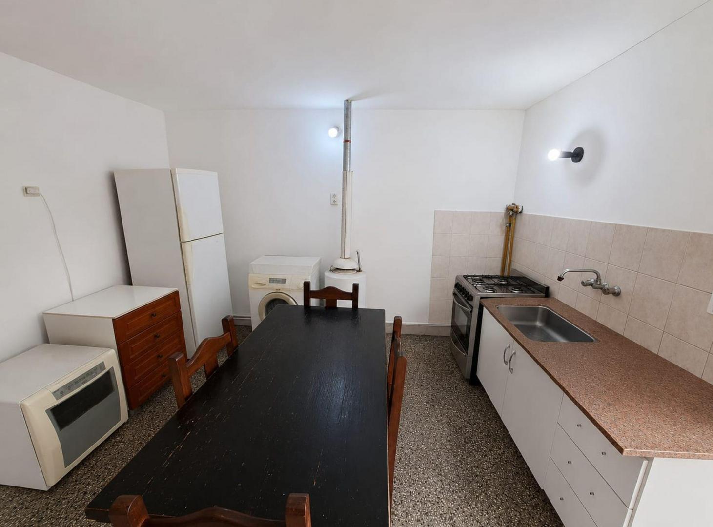 Foto de Casa 2 Dormitorios, Cochera. Espora al 2300, imagen 4