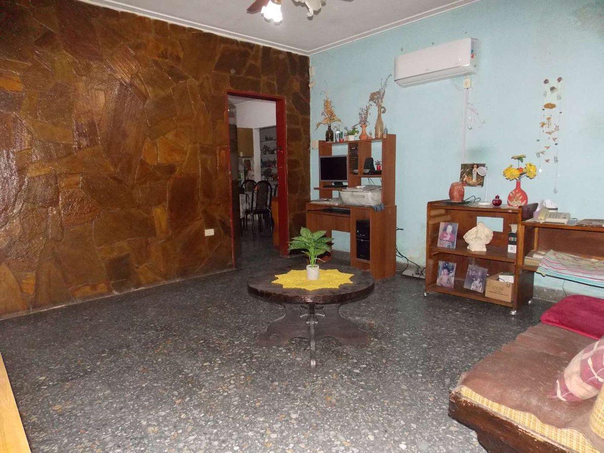 Foto de CASA DE TRES DORMITORIO Y COCHERA EN SANTO TOMÉ, imagen 5