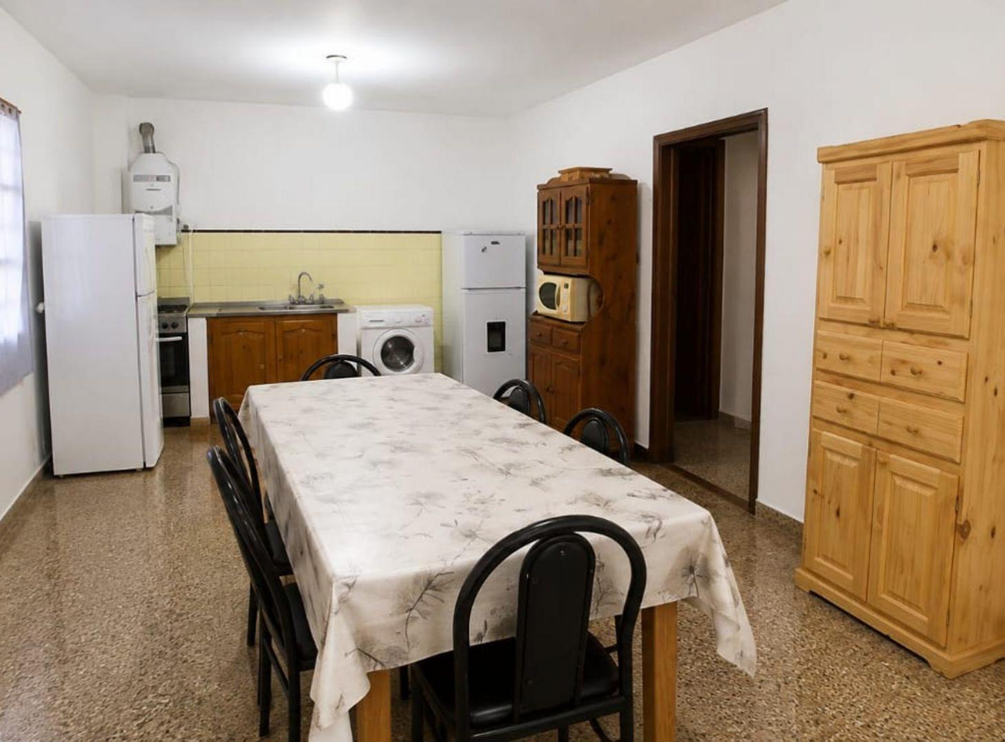 Foto de Propiedad q/consta de 4 Casas y un local comercial, imagen 5
