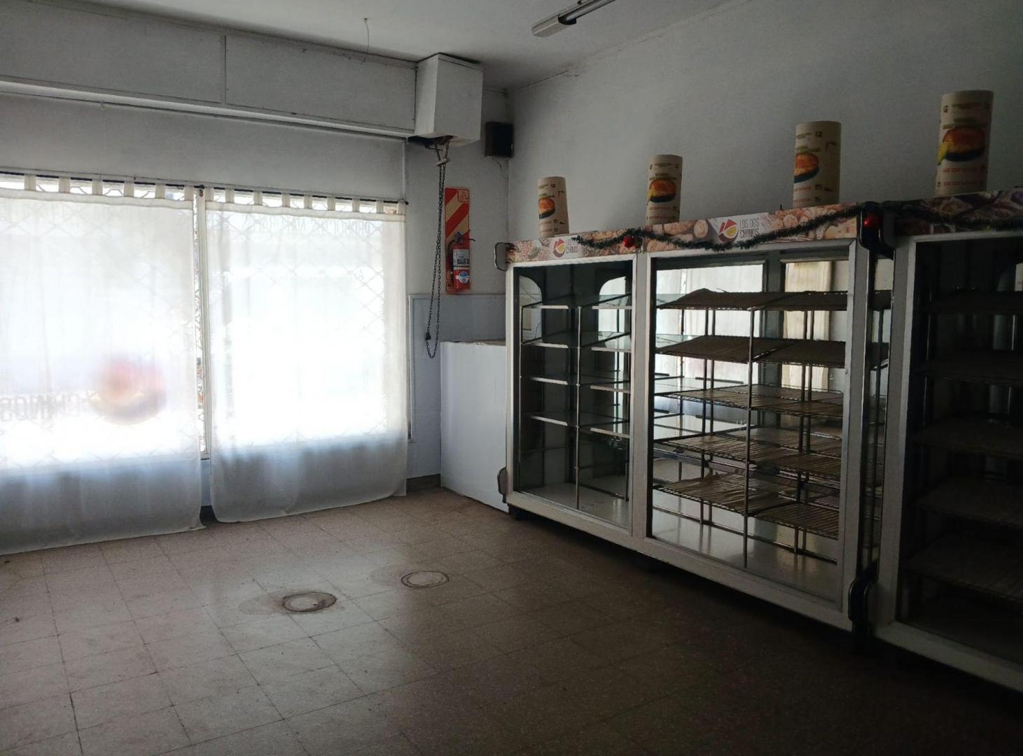 Foto de Remax alquila local comercial 1ro de Mayo 2272, imagen 2
