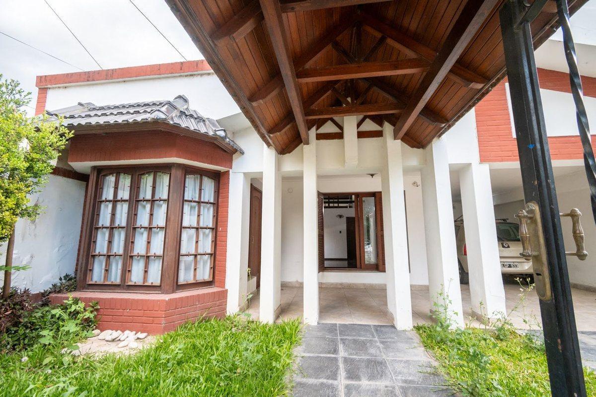 Foto de venta casa 4 dormitorios B°Guadalupe, imagen 1