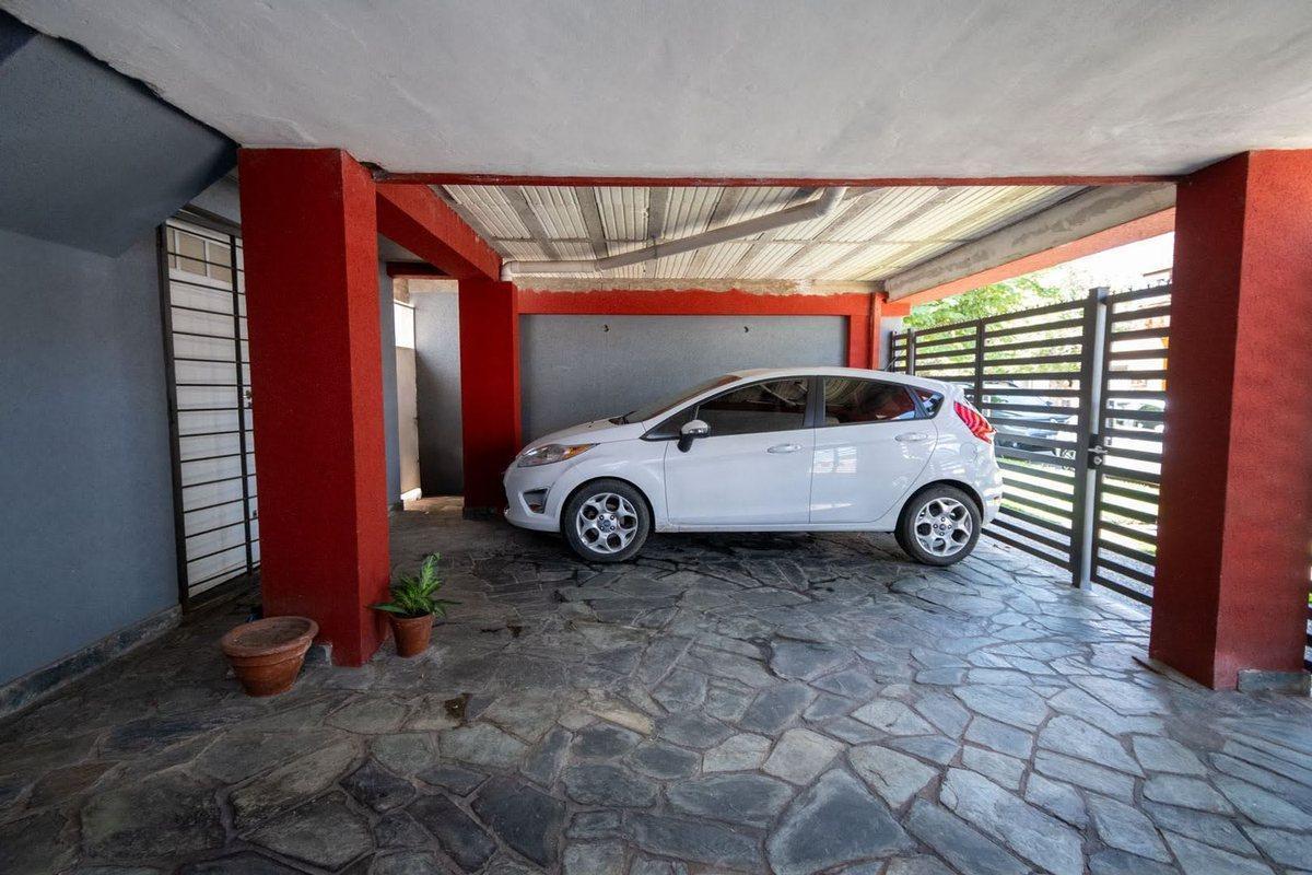 Foto de Casa en venta 4 dormitorios, imagen 3