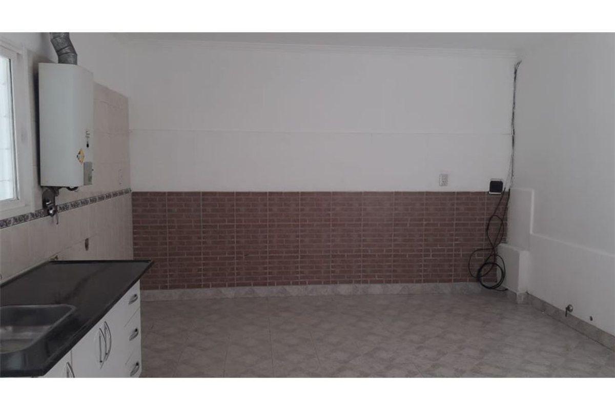 Foto de Alquiler Depto. Interno de 2D en Guadalupe Oeste, imagen 2