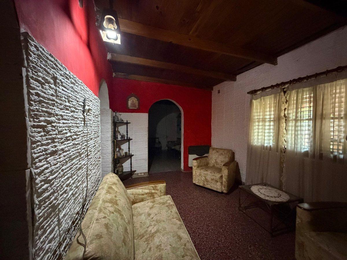 Foto de Casa Interna con gran terreno cercana a Avenida., imagen 2