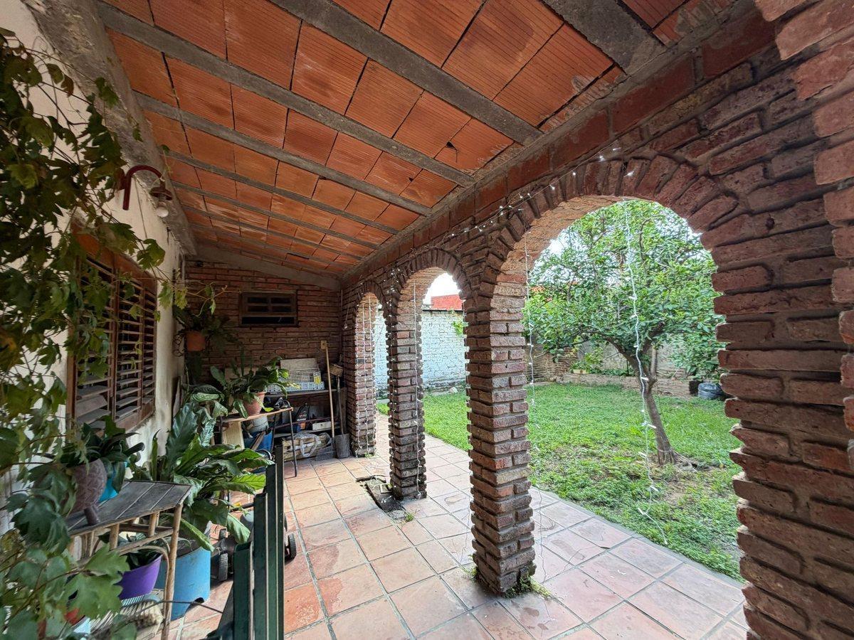 Foto de Casa Interna con gran terreno cercana a Avenida., imagen 1