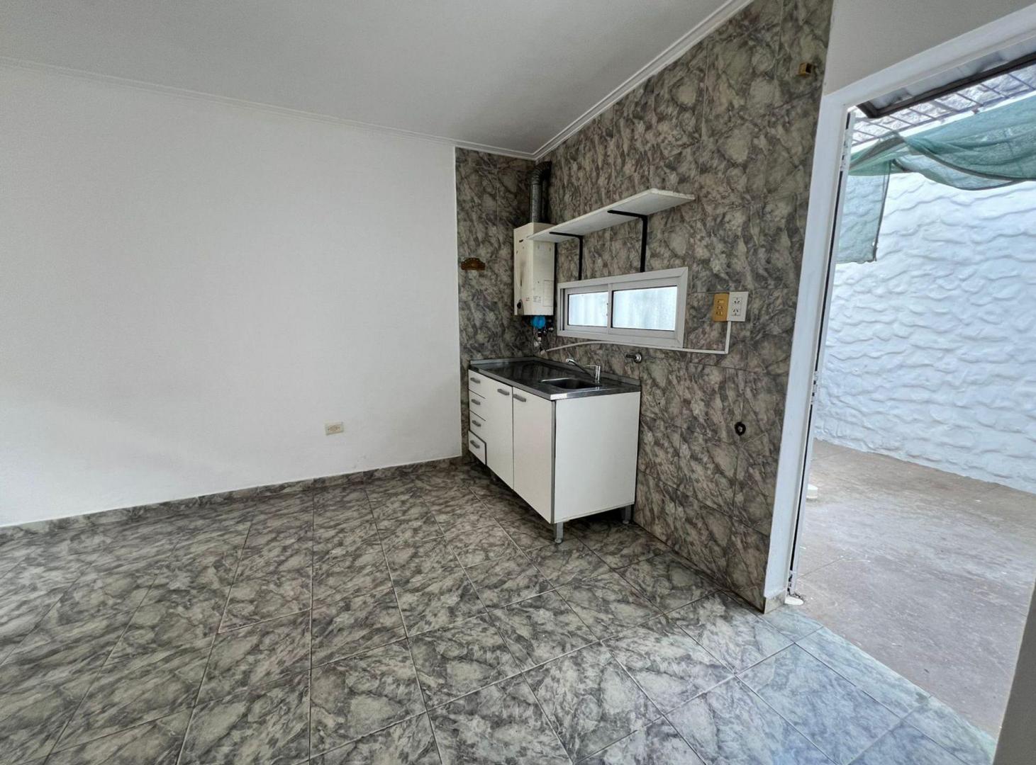 Foto de CASA INTERNA 2 DORMITORIOS Y PATIO (PH) ZONA NORTE, imagen 5