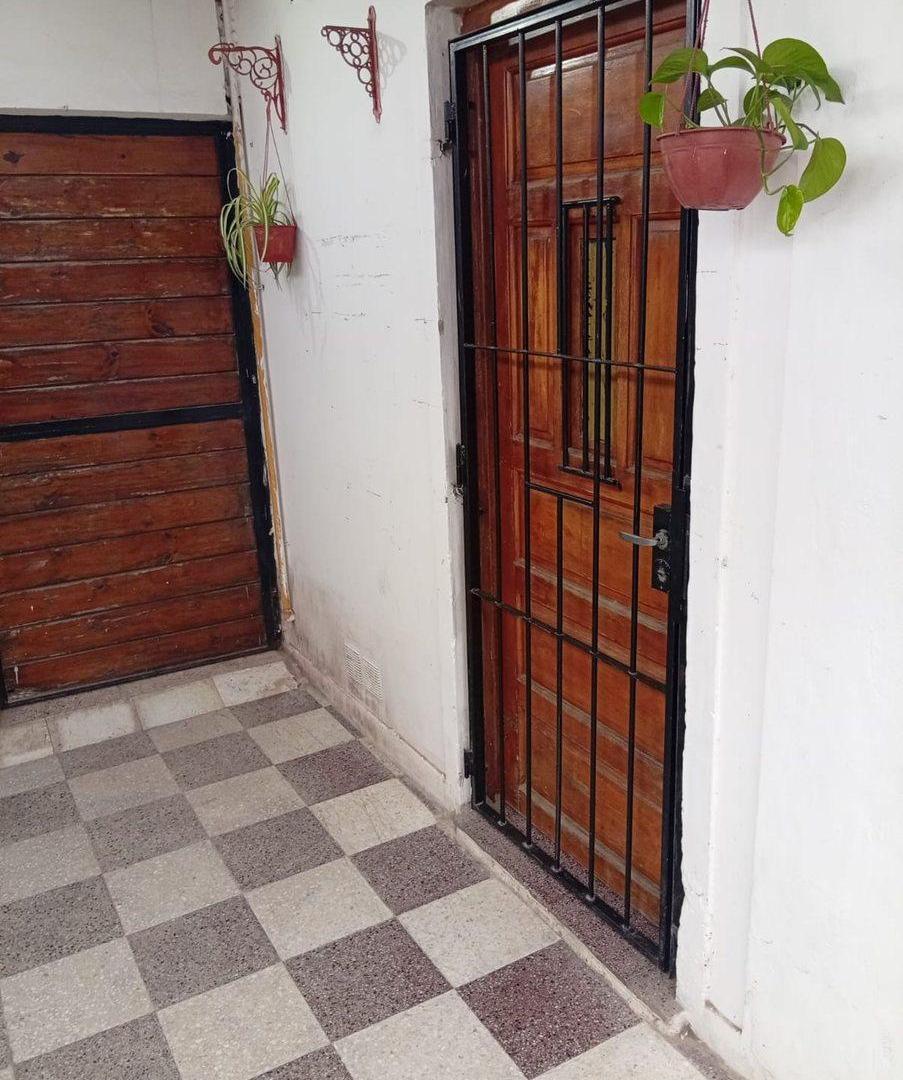 Foto de SE VENDE O PERMUTA CASA INTERNA - NO PH -, imagen 1