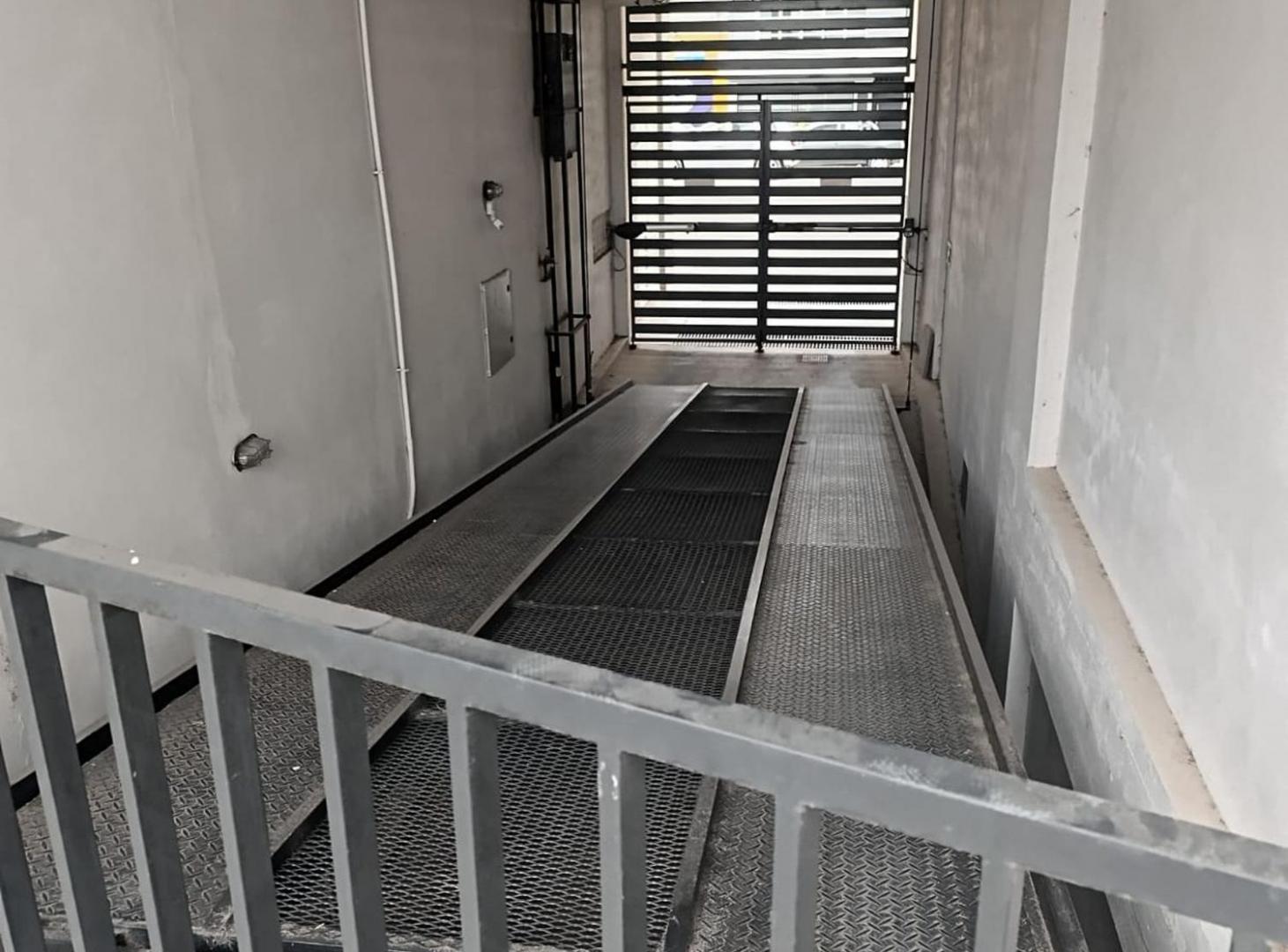 Foto de COCHERA BARRIO SUR - ZONA LEGISLATURA, imagen 3