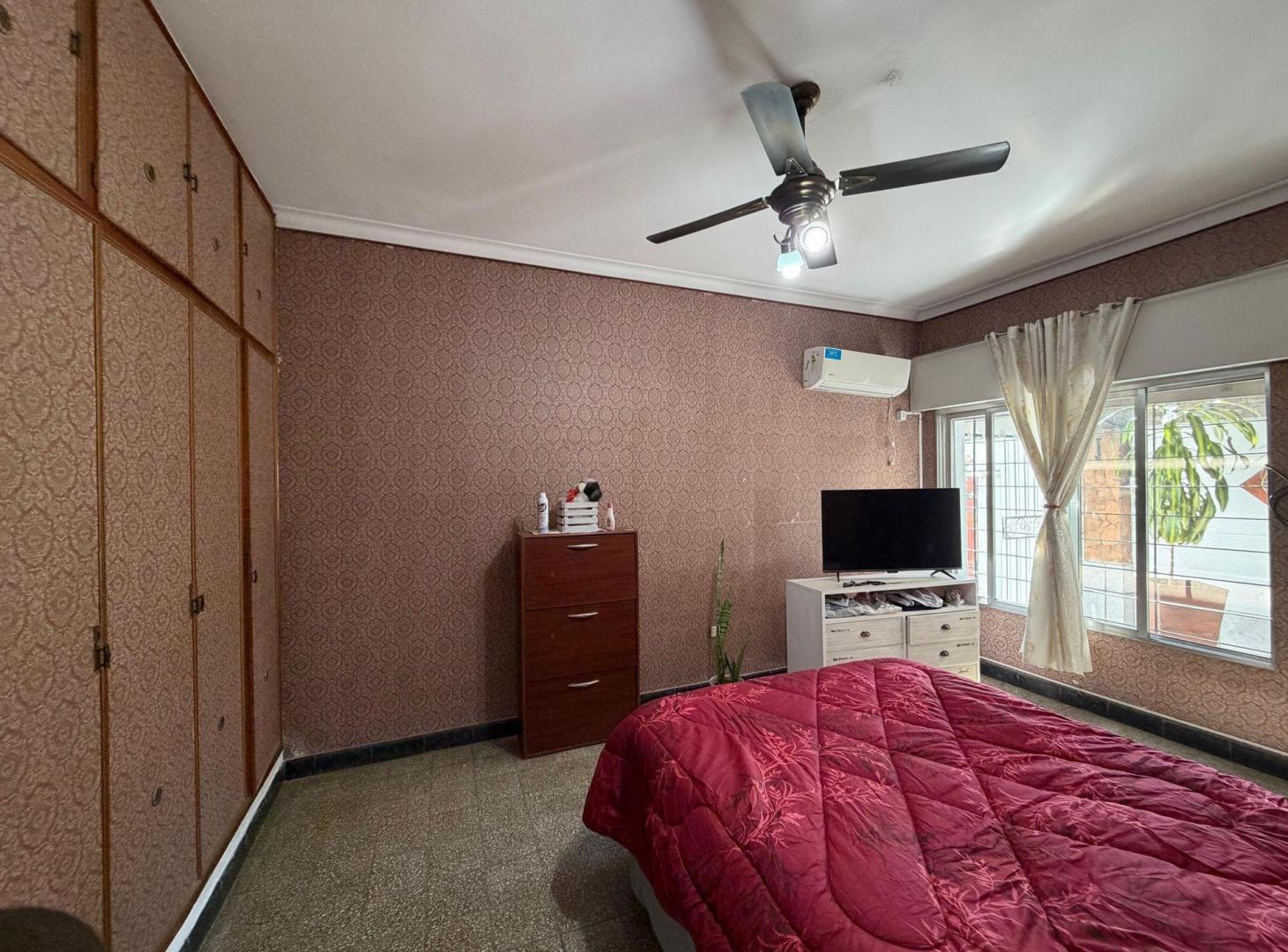 Foto de CASA EN BARRIO SGTO. CABRAL (APTA A CREDITO)., imagen 4