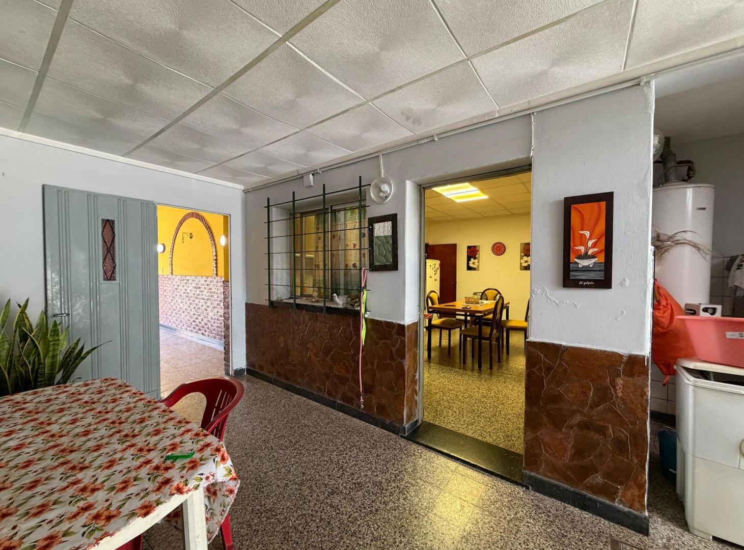 Foto de CASA EN BARRIO SGTO. CABRAL (APTA A CREDITO)., imagen 1