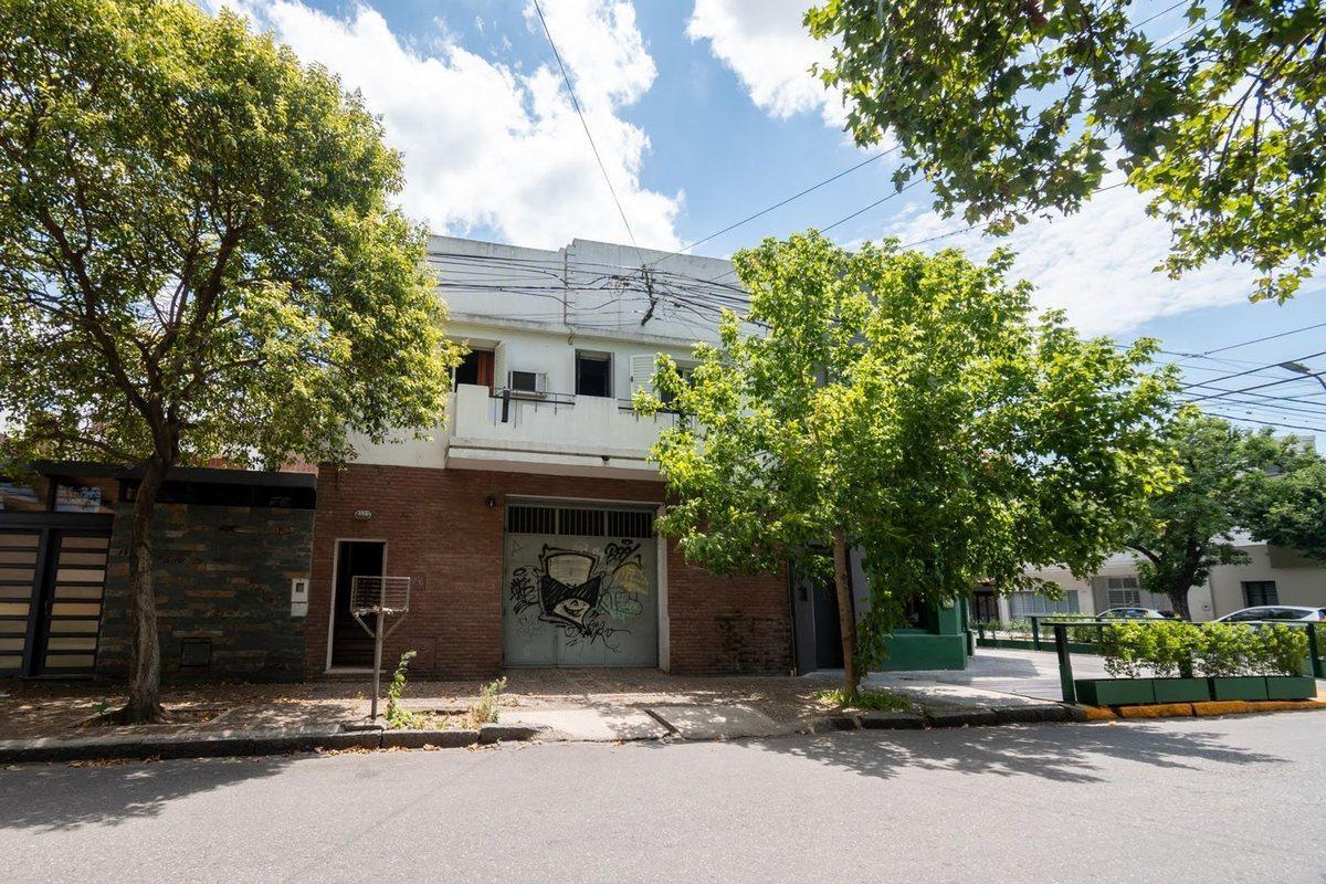 Foto de CASA EN PLANTA ALTA DE 2/3 DORMITORIOS Y COCHERA, imagen 1