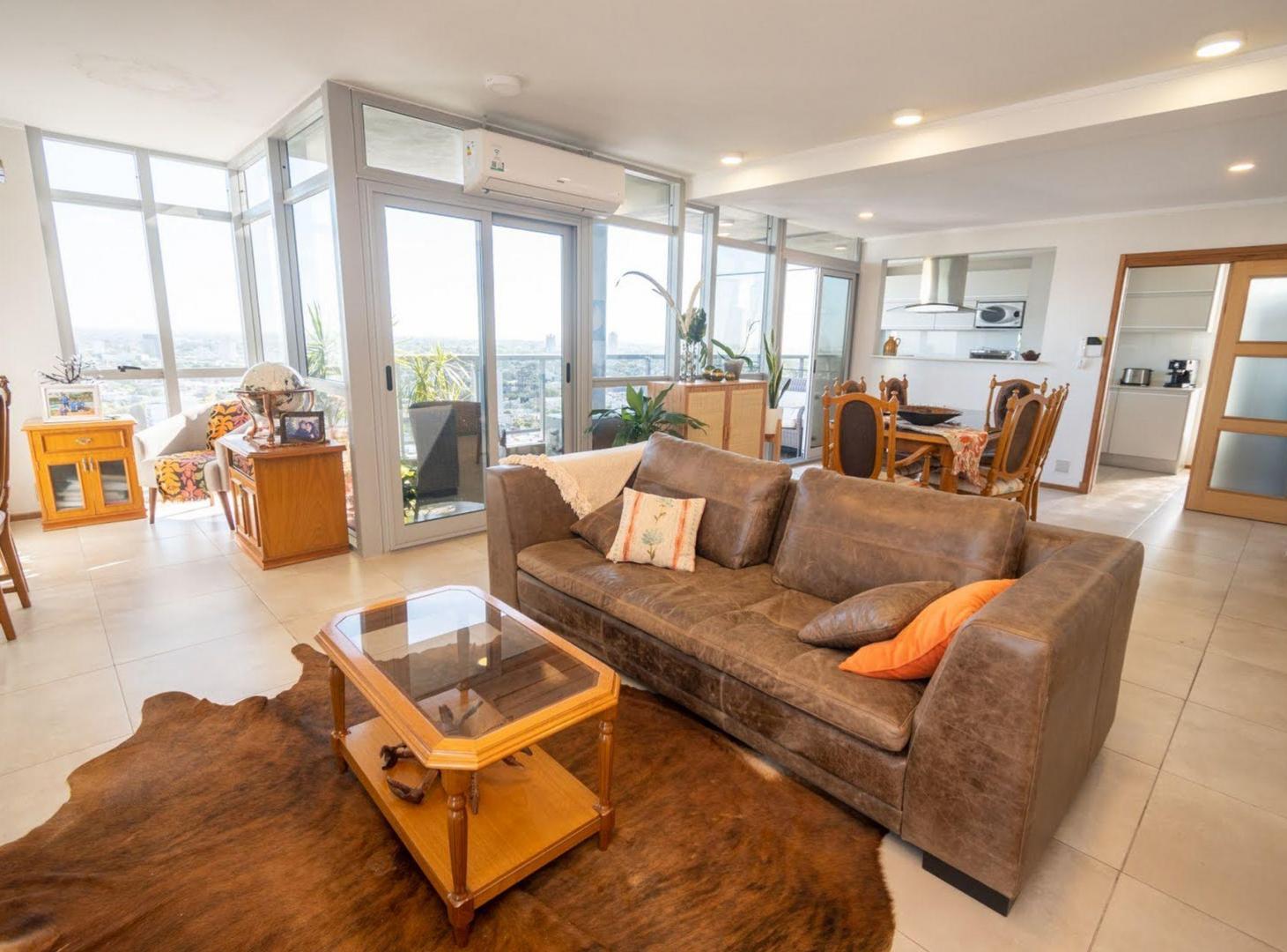 Foto de PISO EXCLUSIVO - NIVEL 18 - VISTAS INFNITAS - BV., imagen 1