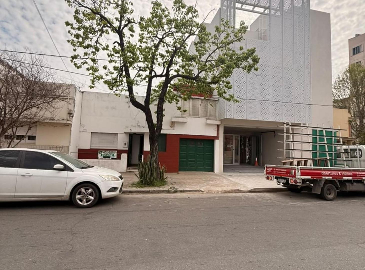 Foto de CASA CON PATIO A MTS DE BV., imagen 2
