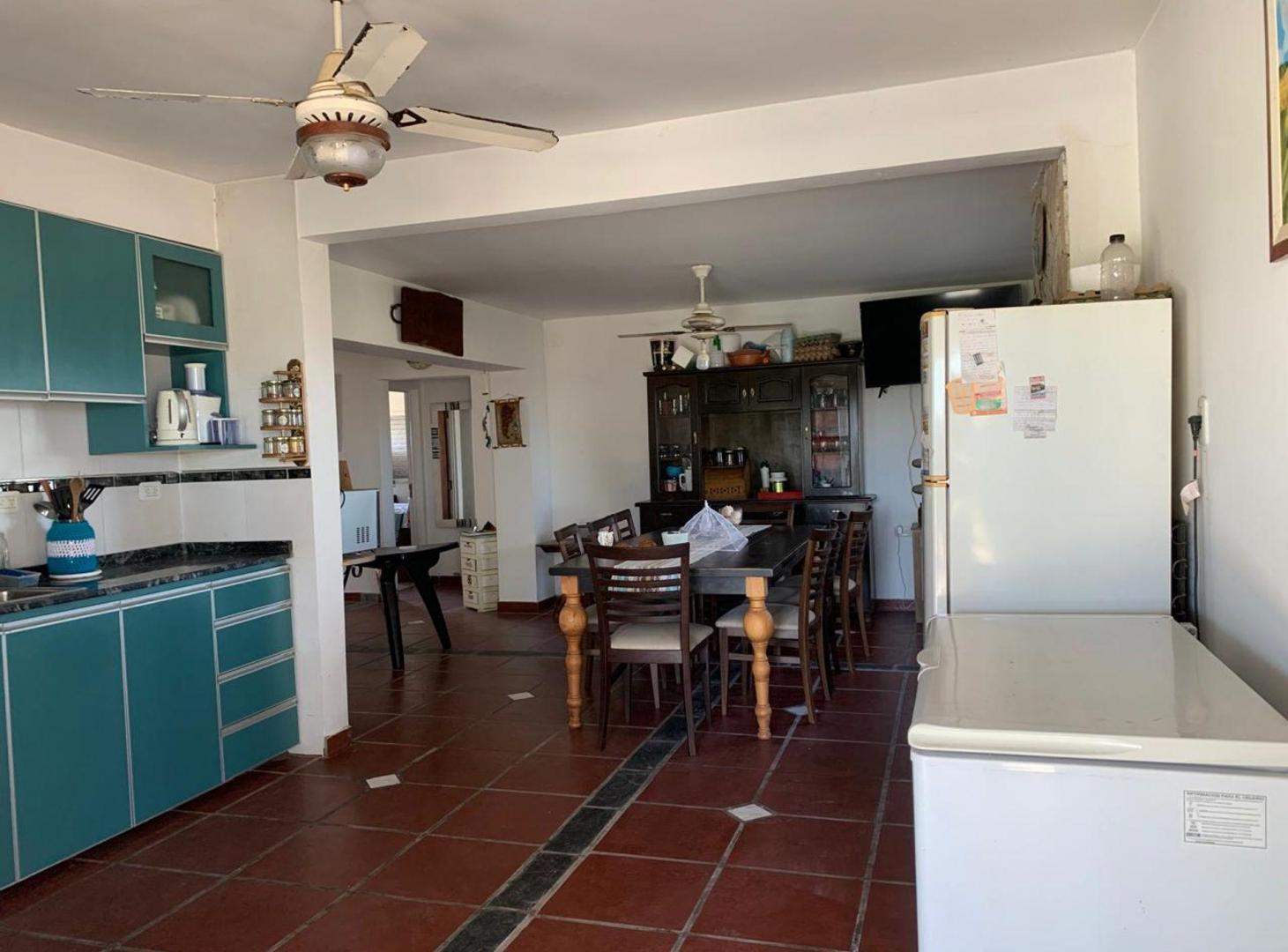 Foto de CASA AMPLIA EN CAIMA SOBRE RUTA 11, imagen 2