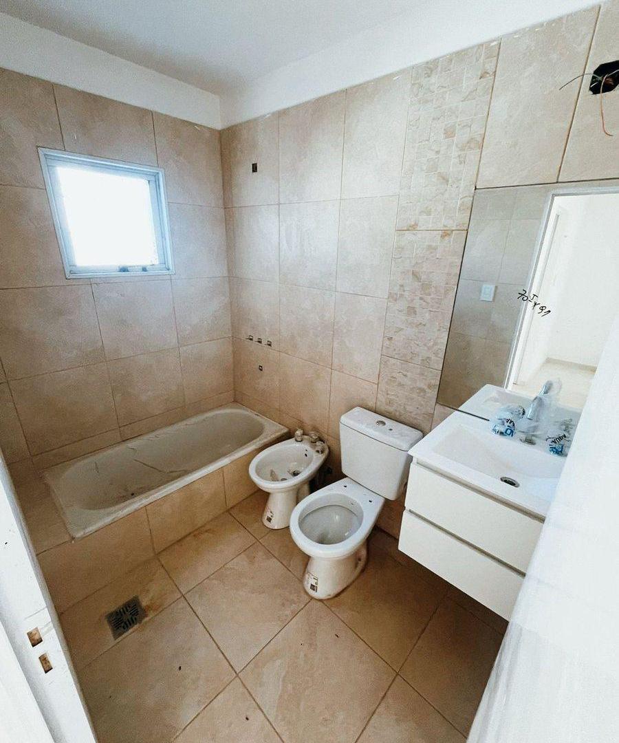 Foto de DEPARTAMENTO 2 DORMITORIOS CON PATIO, Barrio Sur., imagen 3