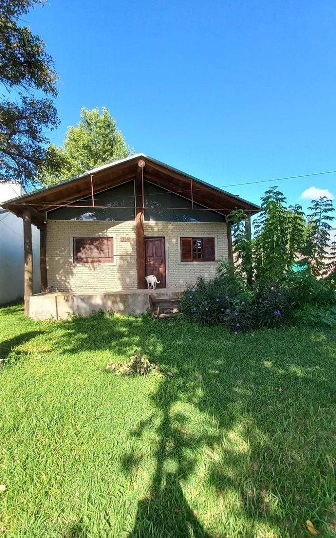 Foto de CASA Y TERRENO SOBRE RUTA 11 N° 8125 - SAUCE VIEJO, imagen 1